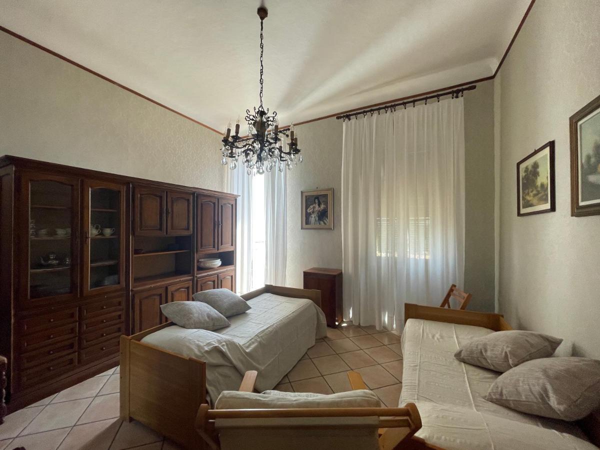 Апартаменти La Via Sul Mare Бордігера Екстер'єр фото