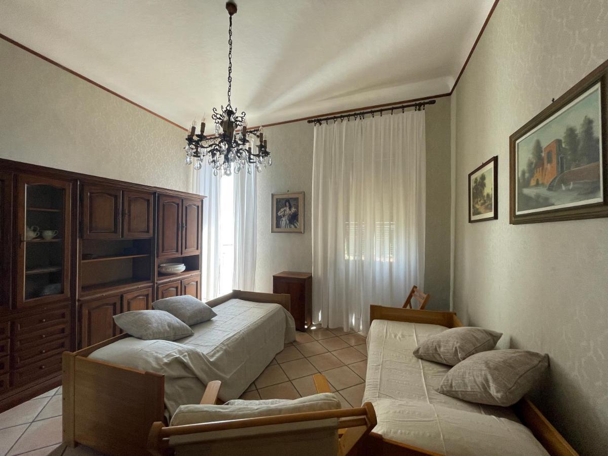 Апартаменти La Via Sul Mare Бордігера Екстер'єр фото