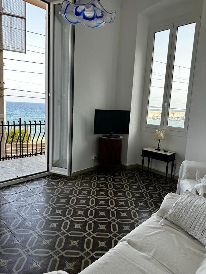 Апартаменти La Via Sul Mare Бордігера Екстер'єр фото